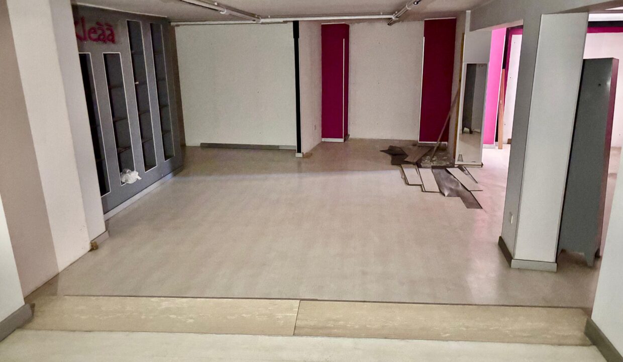 WhatsApp Image 2025-11-18 at 09.50.43 (2)